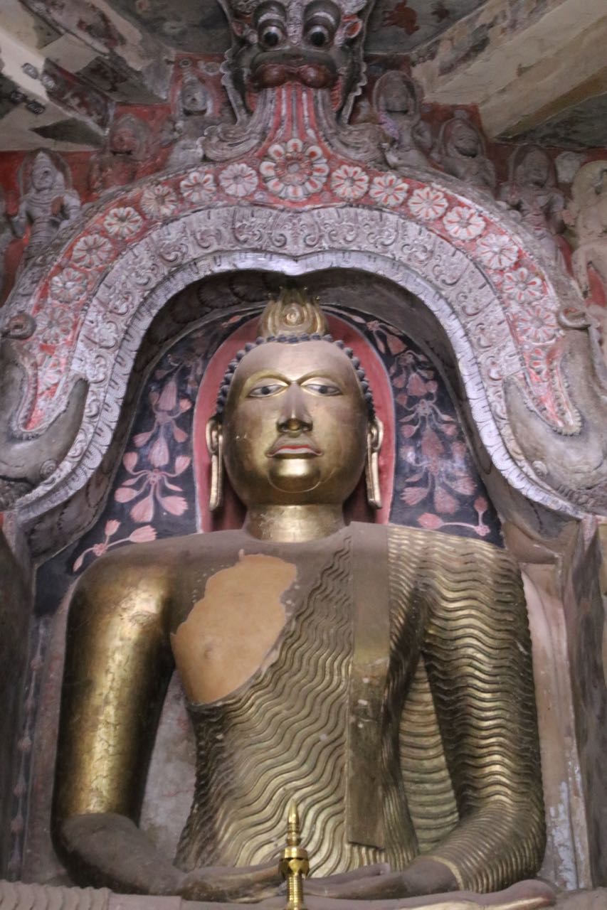Lankathilake Temple Buddha