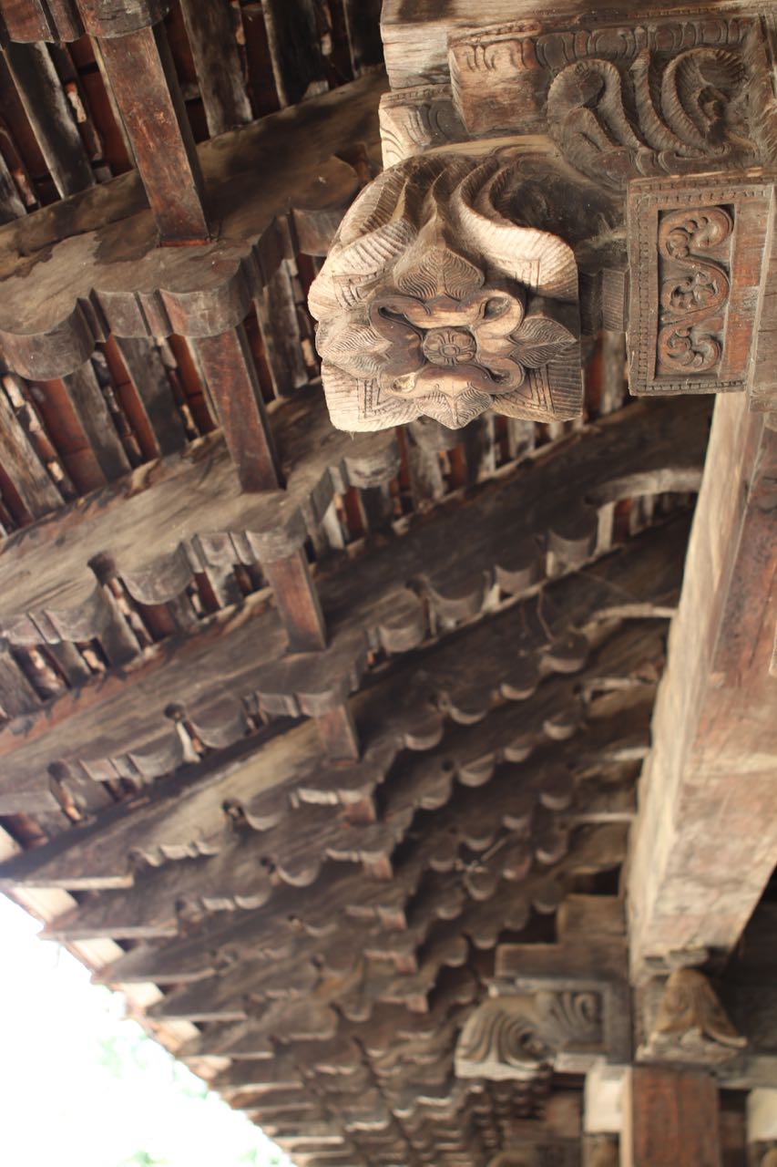 Embakke Temple wooden roof carving